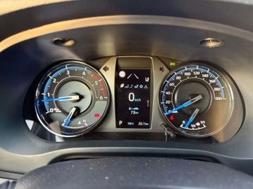 Toyota Hilux VIII Podwójna kabina Facelifting 2024 2.8 D-4D 204KM 2025 Toyota Hilux Pakiet holowniczy Pakiet Protection Invincible 2.8, zdjęcie 13
