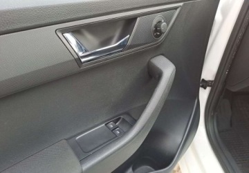 Skoda Fabia III Kombi Facelifting 1.0 TSI 95KM 2021 Skoda Fabia Ambition 1.0 TSI 95 KM Klimatyzacja Czujniki LED ASO, zdjęcie 18