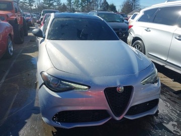 Alfa Romeo Giulia II Sedan Facelifting 2.0 Turbo 280KM 2021 Alfa Romeo Giulia 2021 ALFA ROMEO GIULIA TI SPORT RWD 2.0 Benzyna 280KM, zdjęcie 6