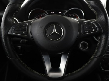 Mercedes Klasa A W176 Hatchback 5d Facelifting 200 156KM 2016 Mercedes A 200 156KM automat navi półskóra PDC, zdjęcie 20