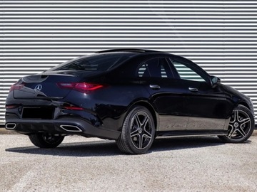 Mercedes CLA C118/X118 Coupe Facelifting 1.3 200 163KM 2025 MERCEDES-BENZ CLA 200 AMG Line Sedan 1.3 (163KM) 2025, zdjęcie 1