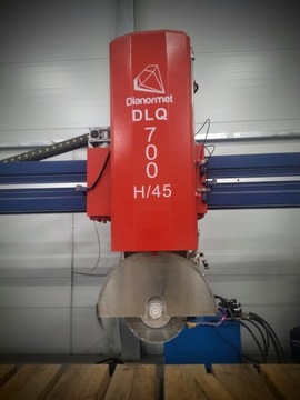 Дисковая пила по камню с наклоном DLQ700H45