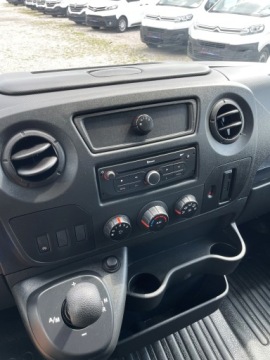 Renault Master IV Furgon FWD 2.3 dCi 170KM 2018 Renault Master 2.3 DCI-170 9-os! Automat! NAVI Klima Nawiewy Tył Serwis ASO, zdjęcie 8