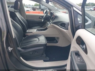 Chrysler Pacifica II 2022 Chrysler Pacifica Hybrid Limited 2022 3.6l 3.6 Hybryda 260KM, zdjęcie 9