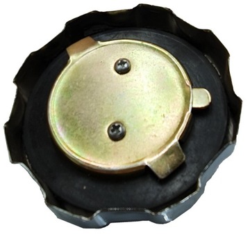 POKRYWA WLEWU PALIWA C-330 C-360 C-385 Z KLUCZYKIE