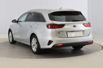Kia Ceed III Kombi 1.6 CRDi 136KM 2021 Kia Ceed 1.6 CRDi MHEV, Salon Polska, Serwis ASO, zdjęcie 3