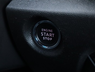 Citroen C4 III SUV 1.2 PureTech 156KM 2022 Citroen C4 1.2 PureTech, Salon Polska, Serwis ASO, zdjęcie 17