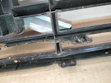 РЕШЕТКА МОДЕЛЬ VOLVO S40 II V50 LIFT 2007-2012 30744915
