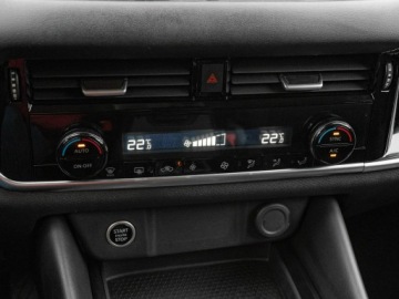 Nissan Qashqai III Crossover 1.3 DIG-T MHEV 158KM 2023 Nissan Qashqai FZ8364T#1.3 DIG-T mHEV N-Connecta, zdjęcie 18