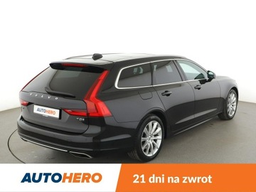 Volvo V90 II Kombi Plug In 2.0 T8 Twin Engine 391KM 2019 Volvo V90 Momentum PHEV T8 AWD automat skóra navi, zdjęcie 6