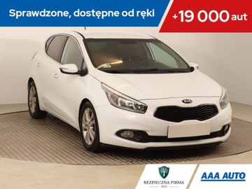 Kia Ceed I Hatchback 5d Facelifting 1.6 CRDi VGT 128KM 2012 Kia Ceed 1.6 CRDi, Klima, Klimatronic, Tempomat