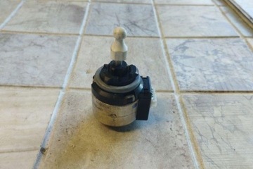 MOTOREK REGULACE ÚROVNI SVĚTLO AUDI Q5 (8R) 89024840 2.0L DIESEL 125KW