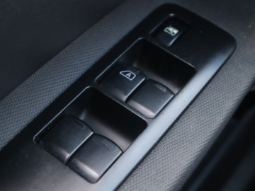 Nissan Qashqai I Crossover 1.5 dCi 106KM 2007 Nissan Qashqai 1.5 dCi, Klima, Klimatronic, zdjęcie 16