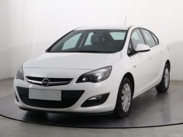 Opel Astra J Sedan 1.6 Twinport ECOTEC 115KM 2017 Opel Astra 1.6 16V, Salon Polska, 1. Właściciel, zdjęcie 1