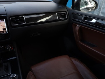 Volkswagen Touareg II SUV 3.0 V6 TDI BlueMotion  245KM 2014 VW Touareg 3.0 TDI, Salon Polska, 241 KM, 4X4, zdjęcie 7