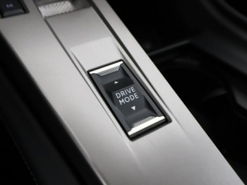 Peugeot 308 III Hatchback 1.2 PureTech 130KM 2022 Peugeot 308 Allure Pack automat navi kamera ACC, zdjęcie 28