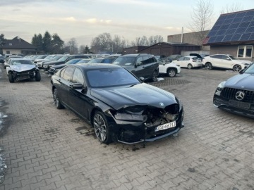 BMW Seria 7 G11-G12 Sedan Facelifting 3.0 740d 340KM 2021 BMW 740 Long Mpakiet Xdrive Pamięć Pneumatyka, zdjęcie 2