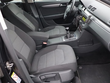 Volkswagen Passat B7 Variant 1.6 TDI CR DPF BlueMotion 105KM 2011 VW Passat 1.6 TDI, Klima, Klimatronic, Tempomat, zdjęcie 8