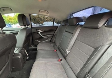 Opel Insignia I Sedan 2.0 Turbo ECOTEC 220KM 2010 Opel Insignia 2010 r. 2.0 Benzyna 220KM, zdjęcie 11