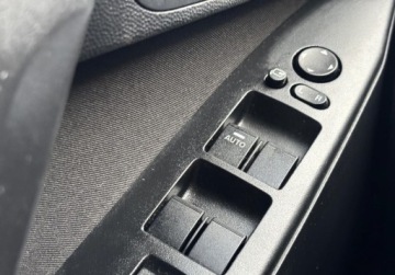 Mazda 3 II Sedan 1.6 MZR 105KM 2011 Mazda 3 2011 rok kamera cofania KLIMATRONIK Zadbany 1.6 Benzyna, zdjęcie 16