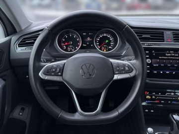 Volkswagen Tiguan II SUV Facelifting 1.5 TSI 150KM 2022 Volkswagen Tiguan TSI 150KM Life DSG LED Keyless Kamera cofania FV23, zdjęcie 16