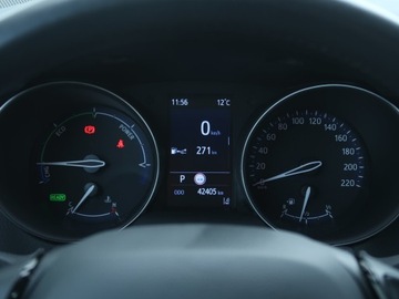 Toyota C-HR I Crossover Facelifting 1.8 Hybrid 122KM 2022 Toyota C-HR 1.8 Hybrid, Serwis ASO, Automat, zdjęcie 10