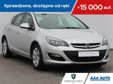 Opel Astra J Hatchback 5d Facelifting 1.6 Twinport ECOTEC 115KM 2014 Opel Astra 1.6 16V, Salon Polska, Serwis ASO