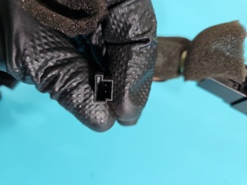 ROLETA KUFRU OKNO ZADNÍ MERCEDES W221