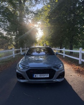 Audi A4 B9 RS4 Avant Facelifting 2.9 TFSI 450KM 2023 Audi RS4 Avant Audi RS4 Avant Avant quattro tiptronic 2.9 Benzyna 450KM, zdjęcie 2