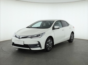 Toyota Corolla XI Sedan Facelifting 1,6 Valvematic 132KM 2017 Toyota Corolla 1.6 Valvematic, Salon Polska, zdjęcie 1