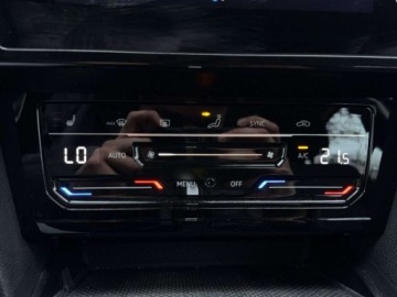 Volkswagen Passat B8 Variant Facelifting 1.5 TSI EVO 150KM 2023 Volkswagen Passat Variant 1.5 TSI Evo Business DSG FV 23 gwarancja 1.5, zdjęcie 22