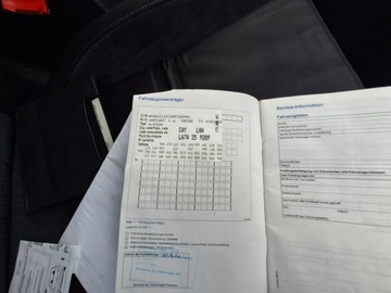 Volkswagen Golf VI Variant 1.6 TDI-CR DPF BlueMotion 105KM 2011 Volkswagen Golf Wersja Style Klimatronik, zdjęcie 27