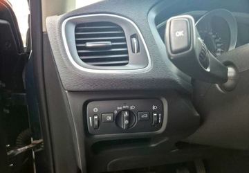 Volvo V40 II Cross Country D2 115KM 2014 Volvo V40 Volvo V40 D2 Momentum 1.6 Diesel 115KM, zdjęcie 12