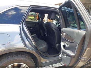 Mercedes GLC C253 2018 Mercedes-Benz GLC 300 2018 2.0l 2.0 Benzyna 241KM, zdjęcie 12