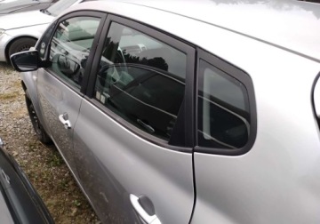 Kia Venga Mikrovan 1.4 DOHC CVVT 90KM 2011 Kia Venga 2011r, 1.4 Benzyna. Lekko uszkodzony lewy tyl. Jezdzi 1.4 90KM, zdjęcie 2
