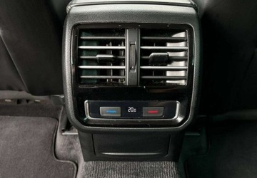 Volkswagen Passat B8 Variant 2.0 TDI SCR 240KM 2018 Volkswagen Passat R-LINE DSG Kamera 4x4 240KM Faktura Vat 23 2.0, zdjęcie 35