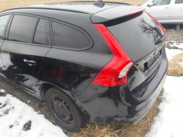 Volvo V60 I Kombi Facelifting 2.0 D2 DRIVE-E 120KM 2018 Volvo V60 2.0D 2018 skora, zdjęcie 1