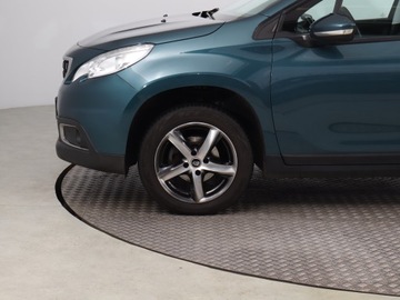 Peugeot 2008 I SUV Facelifting 1.2 PureTech 82KM 2017 Peugeot 2008 1.2 PureTech, Salon Polska, zdjęcie 13