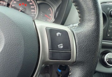 Toyota Yaris III Hatchback 5d Facelifting 1.0 VVT-i 69KM 2014 Toyota Yaris Toyota Yaris Benzyna 70KM, zdjęcie 14