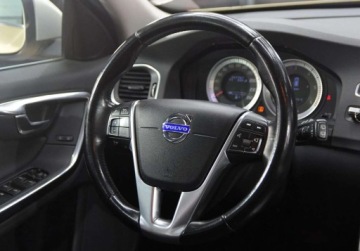 Volvo V60 I Kombi 2.0 D3 163KM 2011 Volvo V60 D3_ Automat_ Hak_ Skory_ Nawigacja_ 2.0 Diesel 163KM, zdjęcie 14