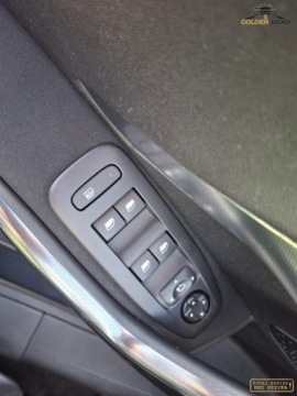 Peugeot 2008 I SUV Facelifting 1.2 PureTech 110KM 2016 Peugeot 2008 1,2 110KM klimatronik apnorama alu navi elektryka oplacony, zdjęcie 12