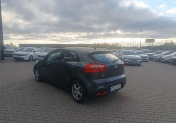 Kia Rio III Hatchback 3d 1.2 DOHC CVVT 85KM 2013 Kia Rio Salon Polska. Od nowosci w jednej rodzinie. 1.2 Benzyna 85KM, zdjęcie 3