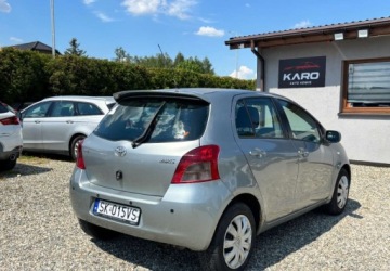 Toyota Yaris II Hatchback 5d 1.4 D-4D 90KM 2008 Toyota Yaris 2008r. 1.4 Diesel 90KM, zdjęcie 3