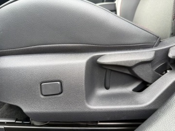 Toyota Corolla XII Sedan Facelifting 1.8 Hybrid 140KM 2025 Toyota Corolla 1.8 Hybrid GR Sport Seria E21 (2019, zdjęcie 26