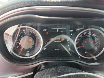 Dodge Challenger III 2016 Dodge Challenger RT Scat Pack 2016 6.4l 6.4 Benzyna 485KM, zdjęcie 9
