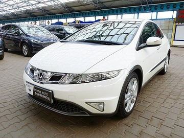 Honda Civic VIII Hatchback 3d 1.8 i-VTEC 140KM 2010 Honda Civic GAZ BIAŁA PERŁA Krajowa Bezwypadkowa, zdjęcie 7