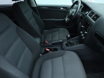 Volkswagen Jetta VI Sedan 1.4 TSI 122KM 2014 VW Jetta 1.4 TSI, Salon Polska, Klima, zdjęcie 8
