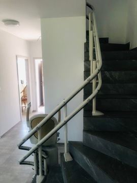 Лифт/лестничный подъемник для винтовых и винтовых лестниц, монтаж - гарантия 12 месяцев.