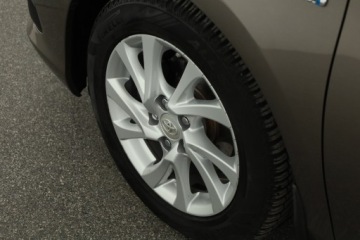 Toyota Auris II Hatchback 5d Facelifting 1.8 Hybrid 136KM 2018 Toyota Auris Hybrid, Salon Polska, Automat, Klima, zdjęcie 18