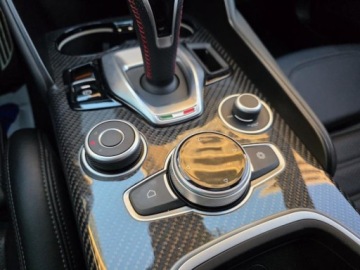 Alfa Romeo Giulia II Sedan Facelifting 2.0 Turbo 280KM 2023 ALFA ROMEO GIULIA ESTREMA A TI Q4, 2.0l Turbo 280KM Bezwypadkowy 23,434km, zdjęcie 21